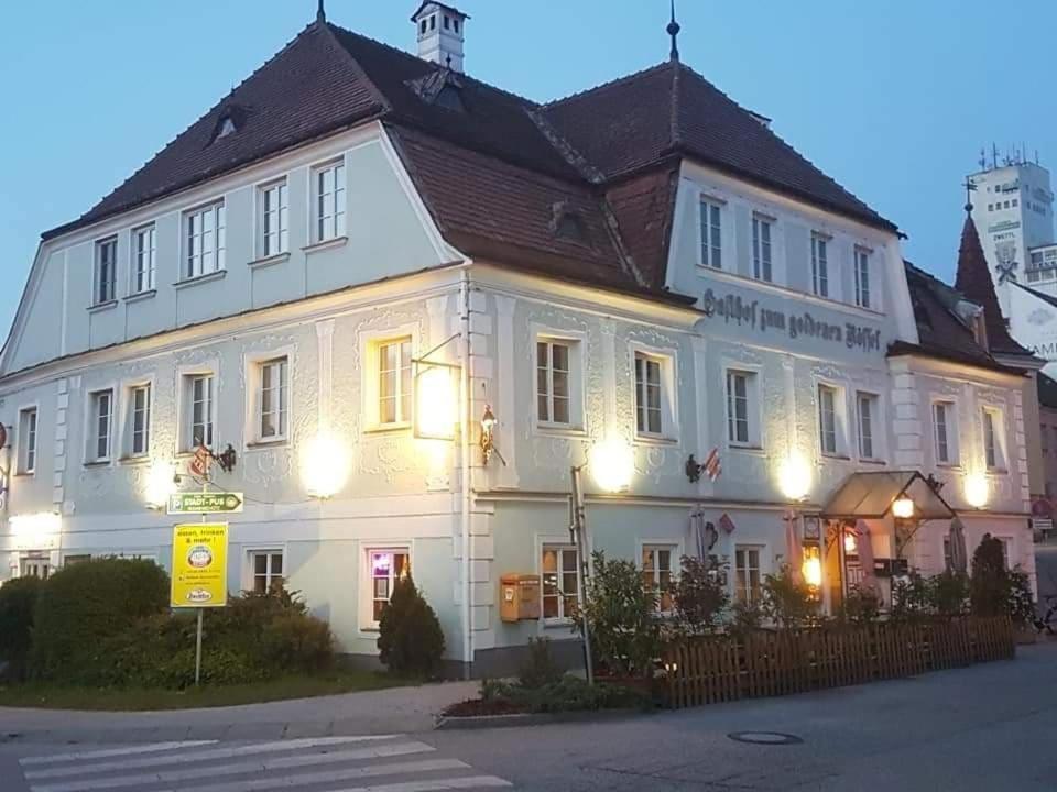 Stadt Pub Zwettl Bagian luar foto