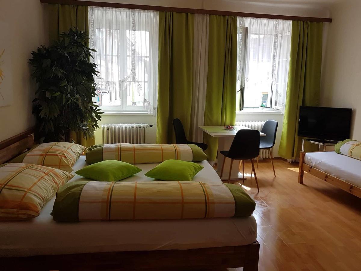 Stadt Pub Zwettl Bagian luar foto