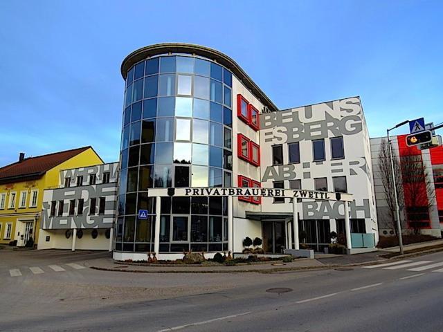 Stadt Pub Zwettl Bagian luar foto